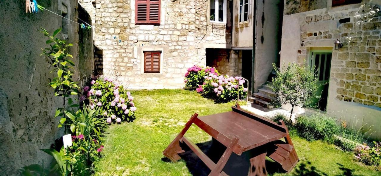 Rabski Dvor Apartamento Rab Town Exterior foto